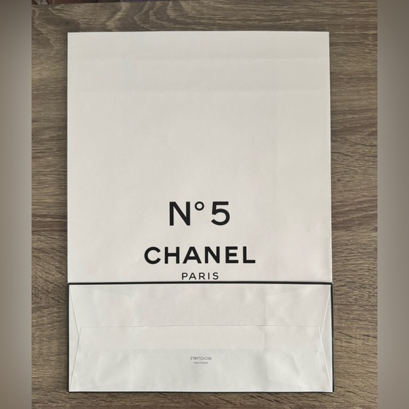 NEW RARE Chanel N°5 The Bath Tablet Factory 5 Collection Tin 10 Tabs/Bag/Booklet - Picture 11 of 17